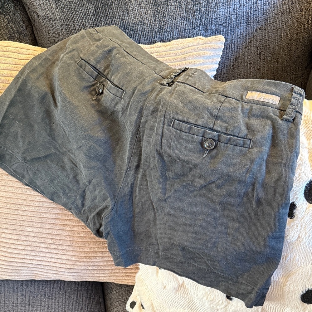 Level 99 Women's Gray Chino Shorts